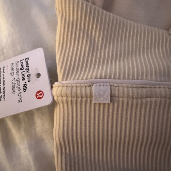 NWT Lululemon Energy Bra - Picture 2 of 6